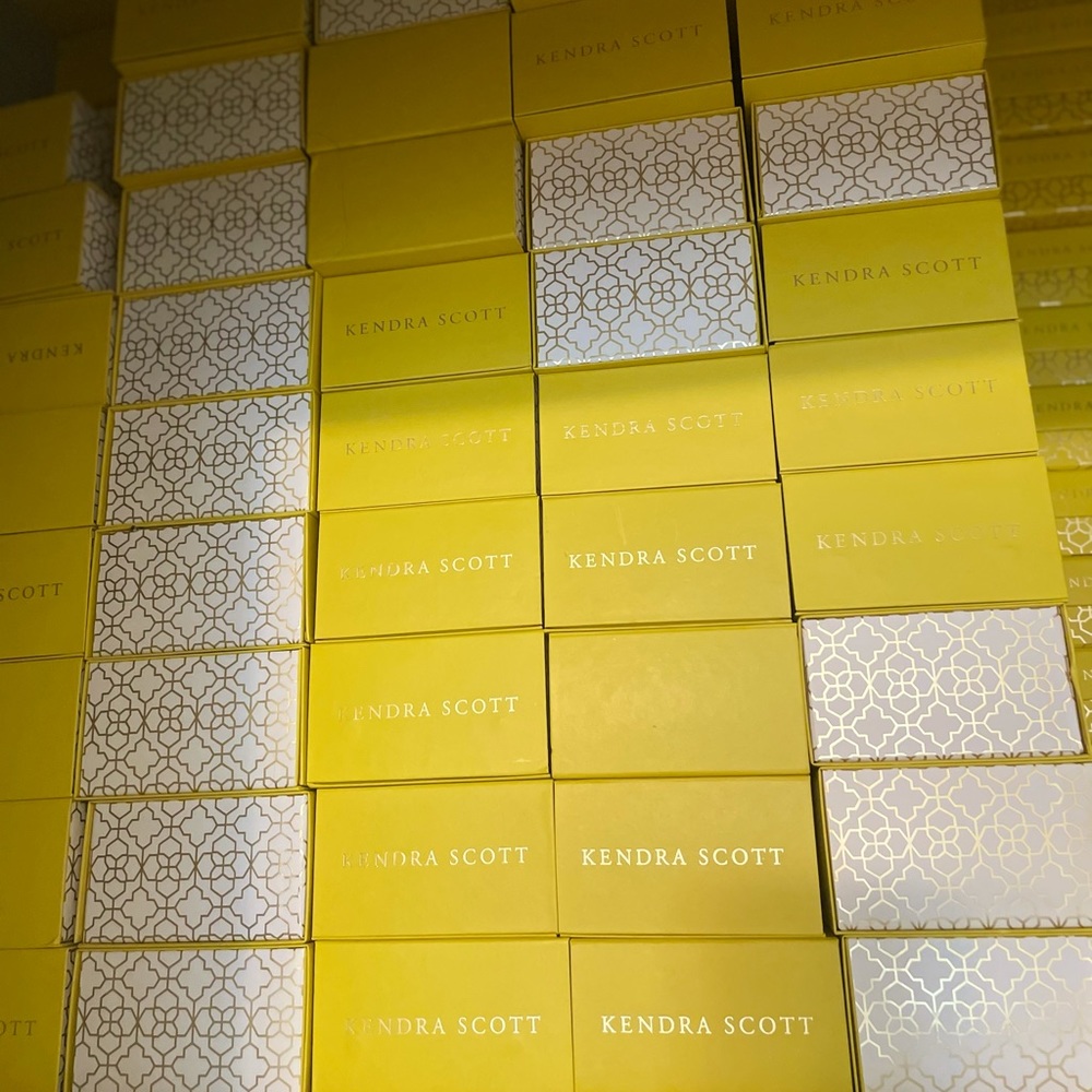 20 Kendra Scott Magnetic Jewelry Boxes
